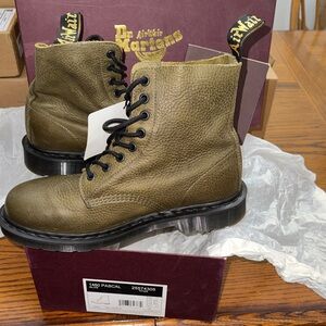 1460 PASCAL MADE IN ENGLAND TITAN LEATHERBOOTS